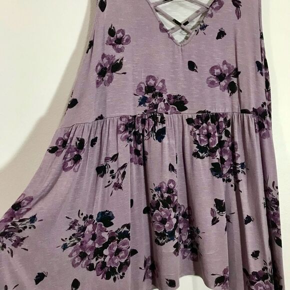 Torrid Super Soft Shirt purple floral asymmetrical spring and summer Women’s XXL - Picture 3 of 4